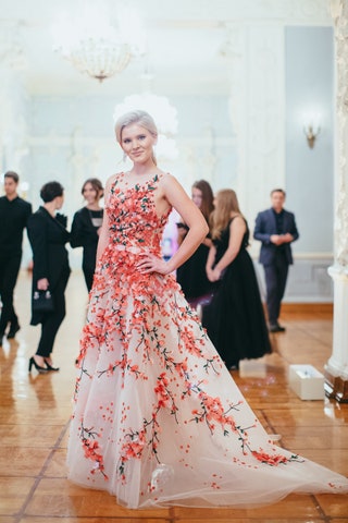 Анна Емшанова в Georges Hobeika.