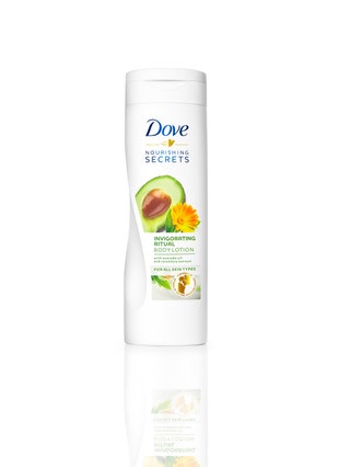 Dove лосьон для тела Nourishing Secrets с маслом авокадо и экстрактом календулы.