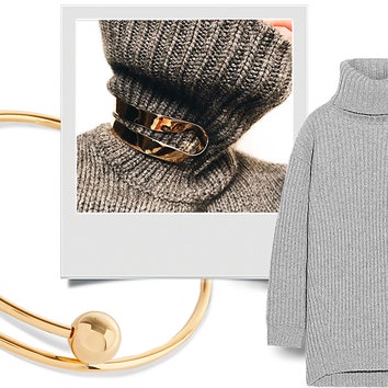 Осенний тренд: золотой чокер на свитер с горлом