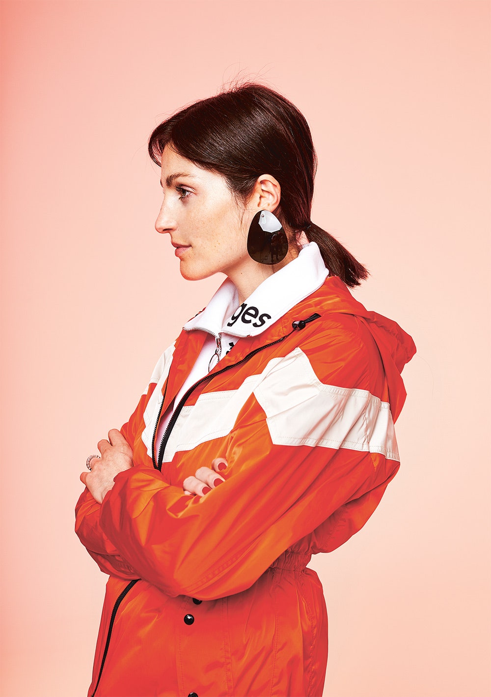 Олимпийка Courrèges куртка Louis Vuitton клипсы Balenciaga.