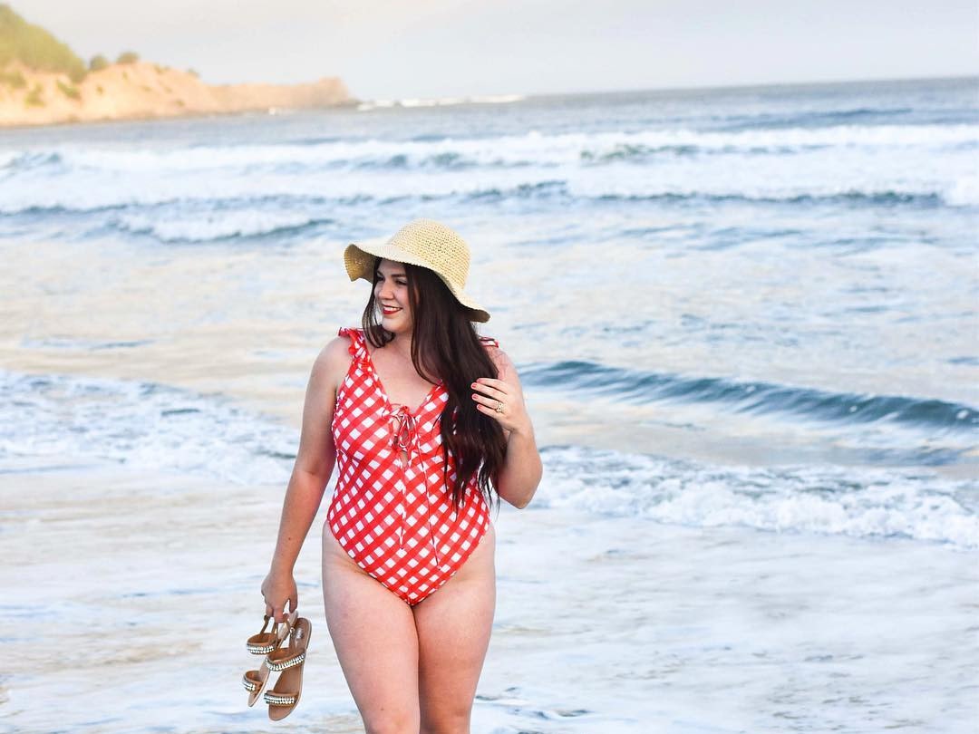 Модный блогер размера plus-size стала звездой Instagram
