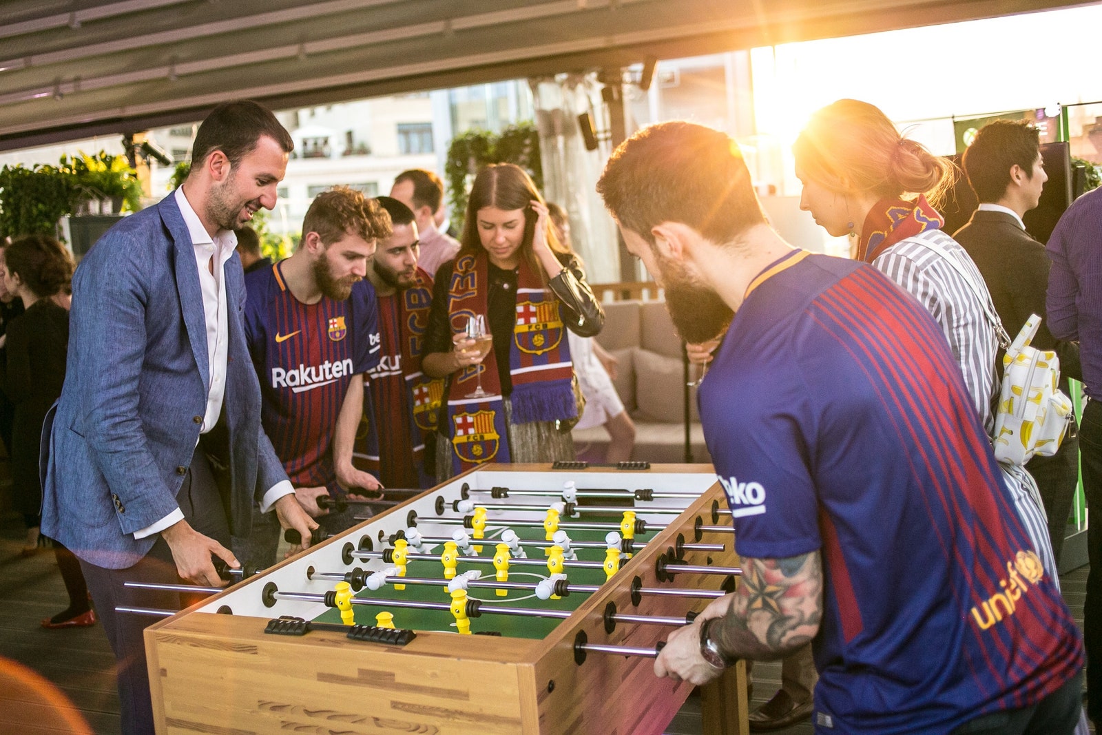 Viber стал официальным мессенджером ФК «Барселона» фото с вечеринки посвященной сотрудничеству