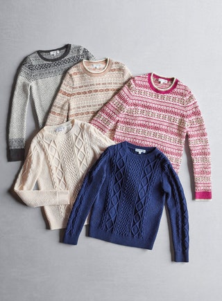 Свитеры из коллекции Inès de la Fressange x Uniqlo поступят в продажу 18 сентября.