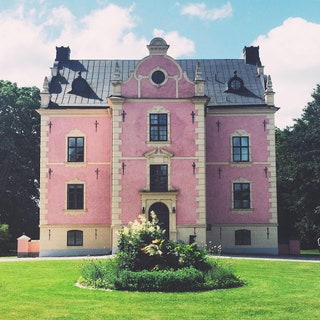 Замок Skånelaholm Сигтуна Швеция.