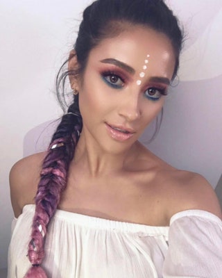 shaymitchell. Шей Митчелл