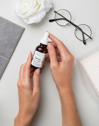 Сыворотка Ascorbyl Glucoside Solution 12  The Ordinary. 692 руб.