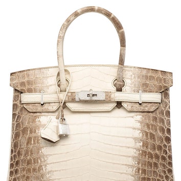 Hermès Birkin стала самой дорогой сумкой, проданной на аукционе