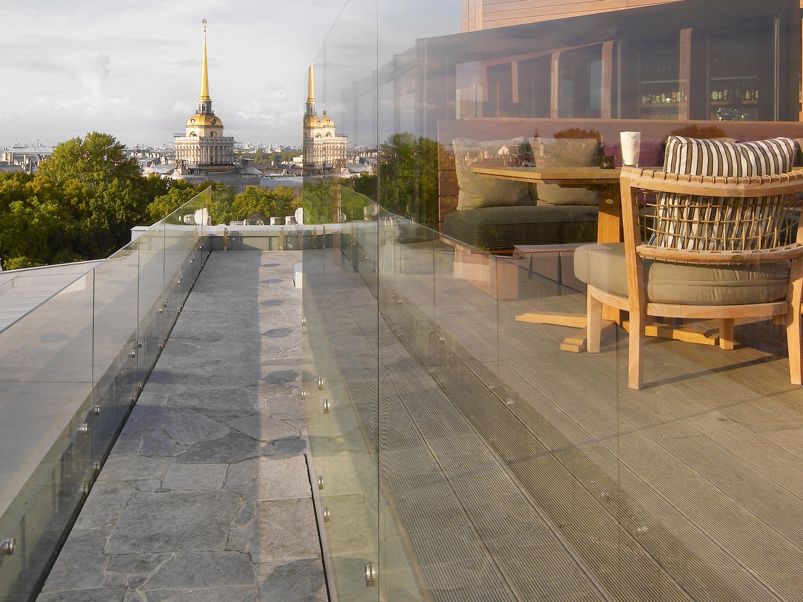 В отеле W St. Petersburg открывается летняя терраса