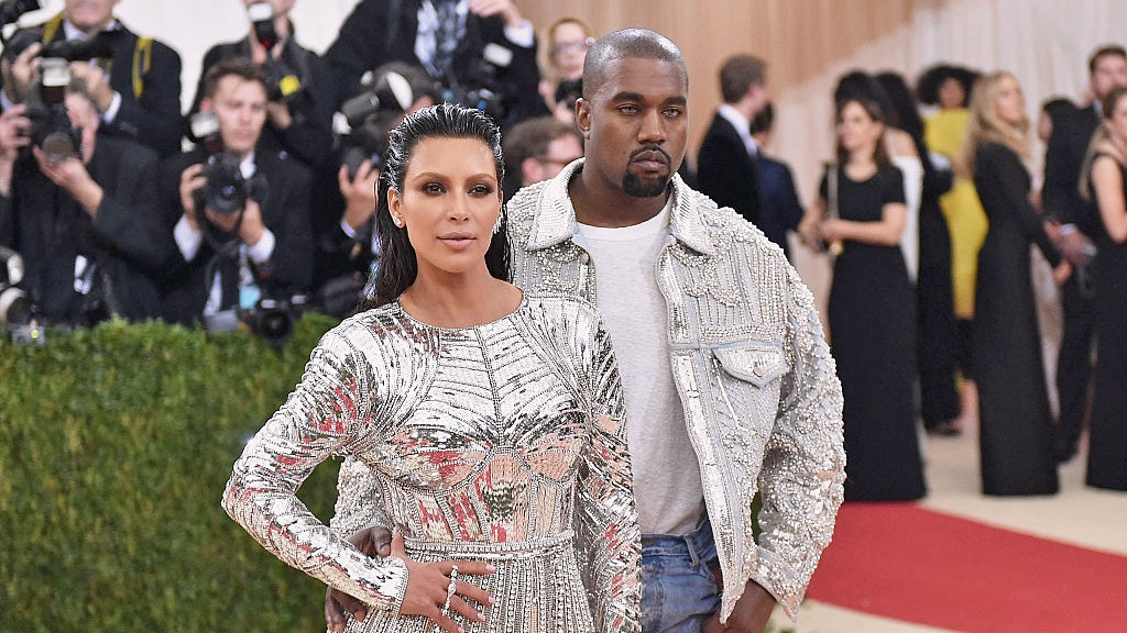 Канье Уэст пропустил Met Gala изза ссоры с Ким Кардашьян на фоне скандальных фото с пляжа | Glamour