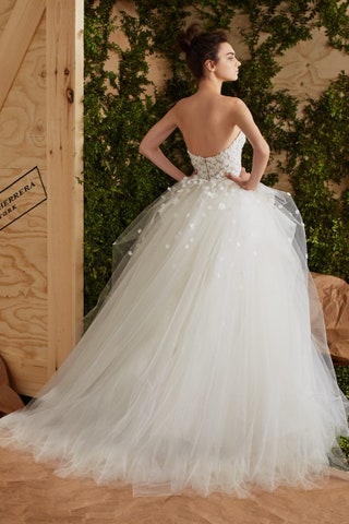 Carolina Herrera.