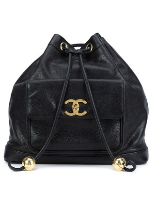 Винтажный рюкзак на шнуровке Chanel 286 509 руб. Farfetch.com.