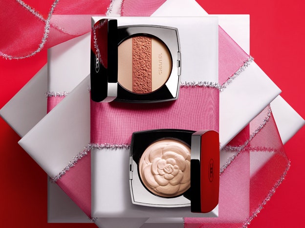 Бьюти-новинки от Chanel: пудра, румяна и палитра теней