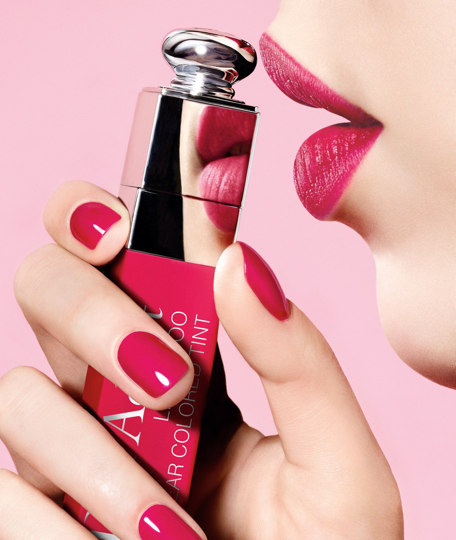 Помадатинт Dior Addict Lip Tattoo с атласным финишем держится на губах до 10 часов | Glamour