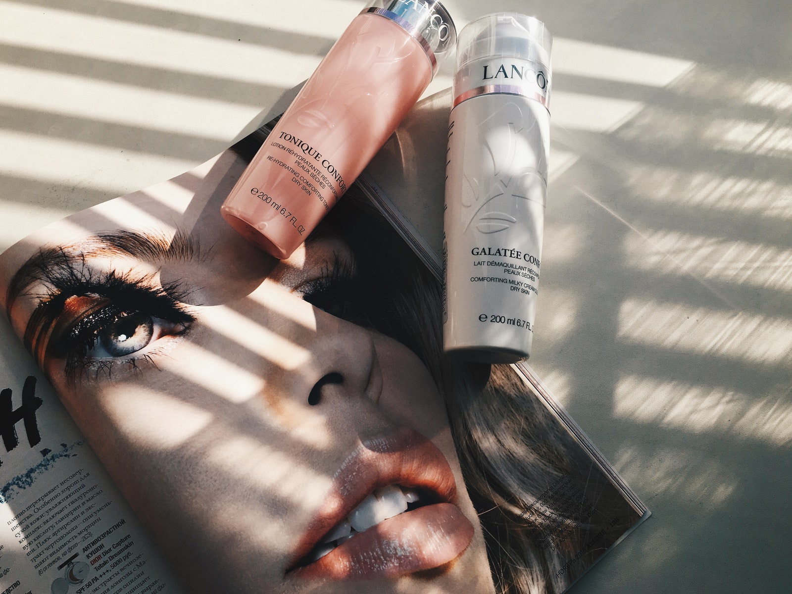 Confort от Lancôme увлажняющий тоник молочко для снятия макияжа в линейке для сухой кожи | Allure