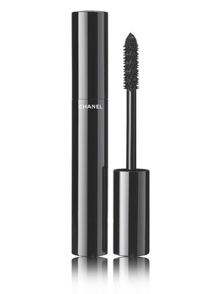 Chanel тушь для ресниц Le Volume de Chanel Waterproof 2545 руб.