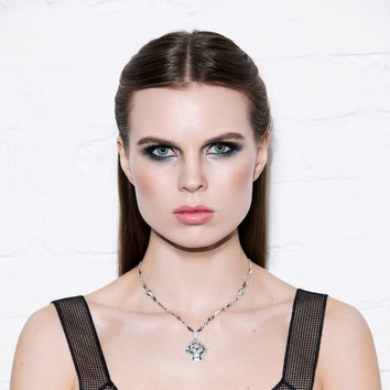 В стиле Chanel: яркие идеи для праздничного макияжа