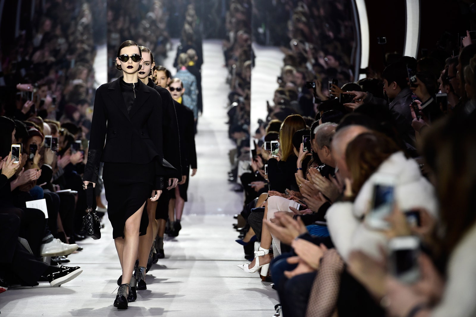 LVMH собирается выкупить Christian Dior за 13 миллиардов долларов | Glamour