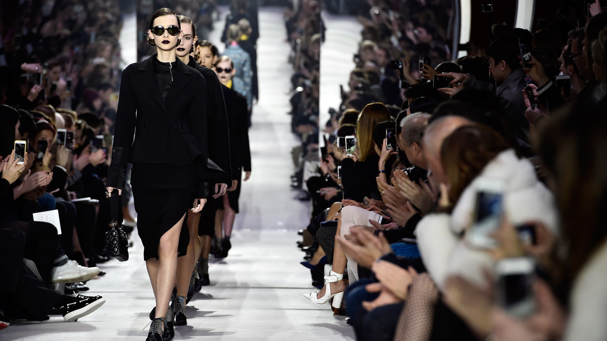 LVMH собирается выкупить Christian Dior за 13 миллиардов долларов | Glamour