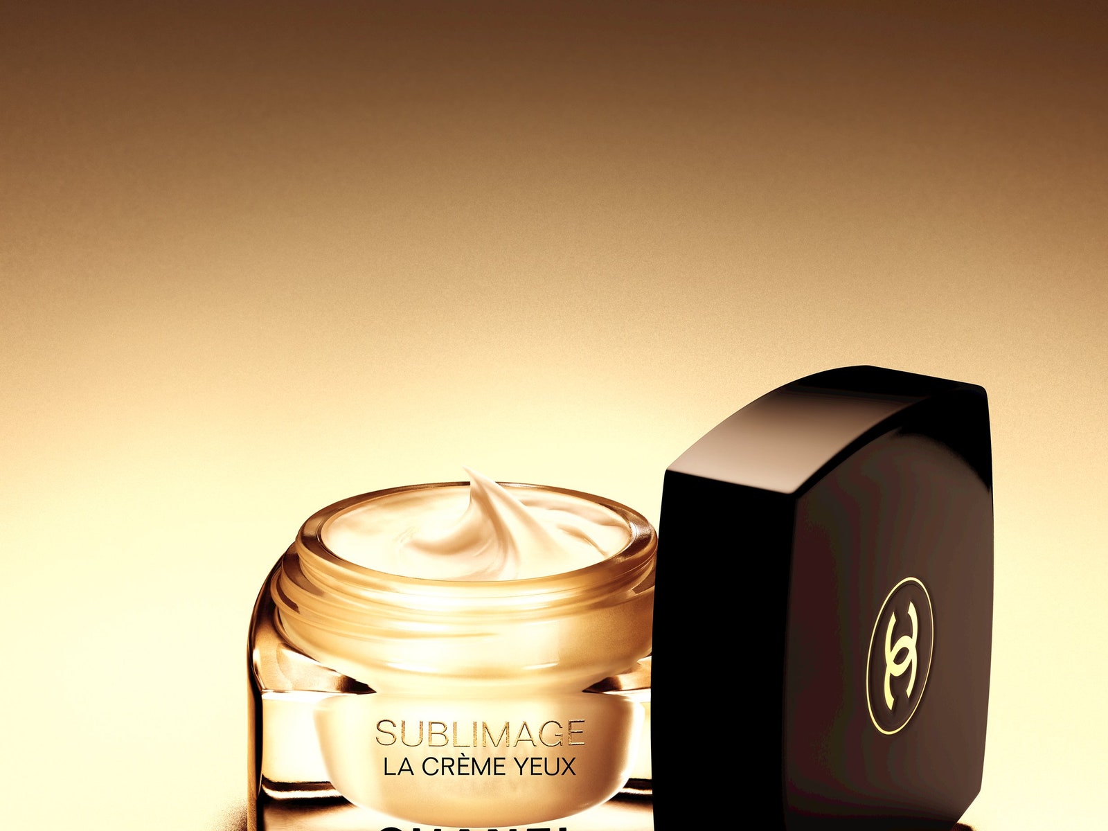 Sublimage: регенерирующий крем для кожи вокруг глаз Chanel