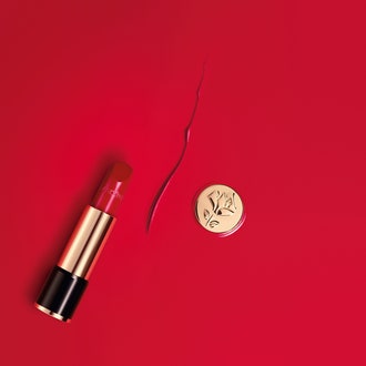 Цвет легенды: новый взгляд на помаду L’Absolu Rouge от Lancôme