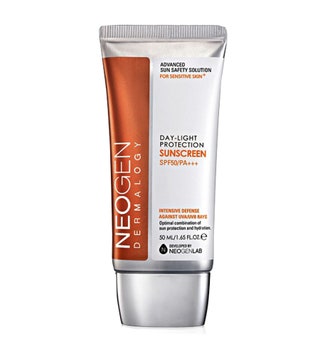 Средство для чувствительной кожи Neogen DayLight Protection Sun Screen SPF50  PA