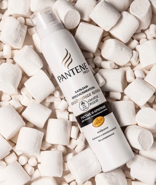 Pantene ProV пенный бальзамополаскиватель для тонких волос «Густые и крепкие»