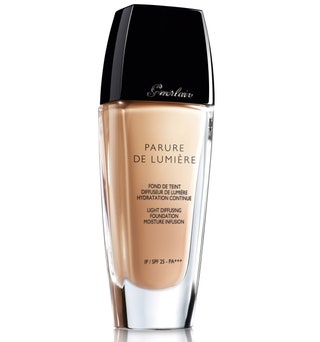 Guerlain тональный крем Parure de Lumière Foundation 3610 руб.