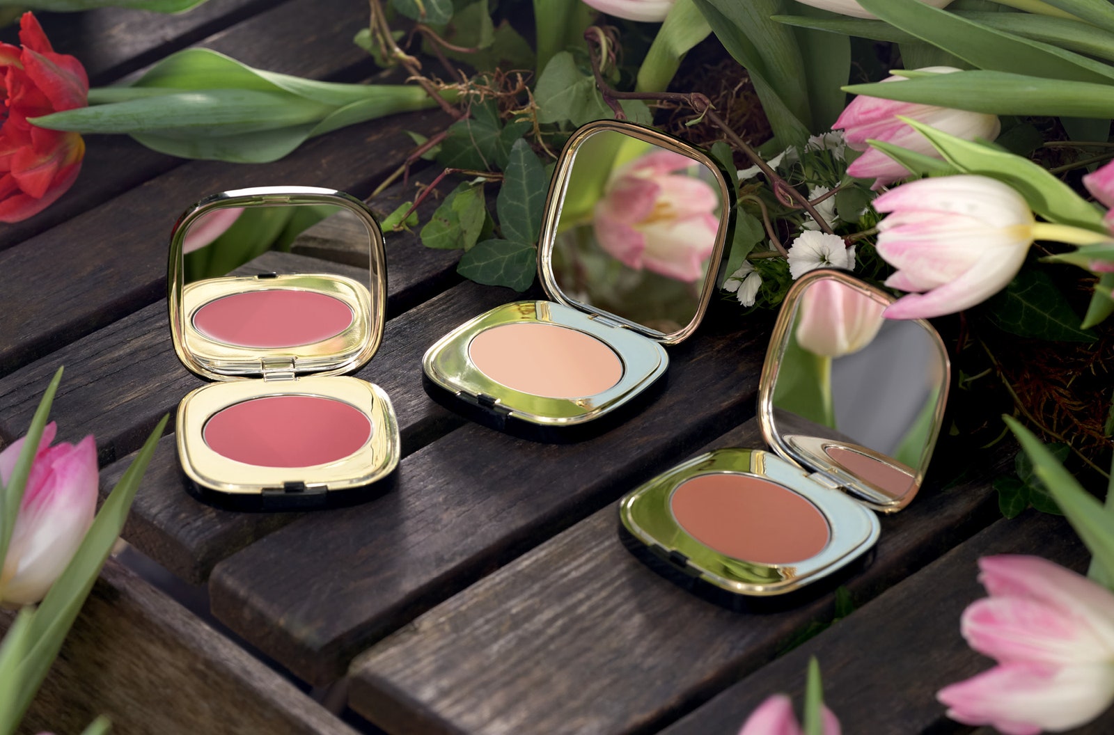 Dolce gabbana store cream blush
