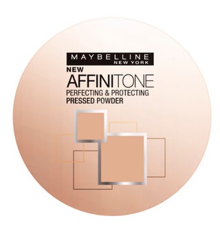 Maybelline New York пудра Affinitone Powder 395 руб. Подойдет для легкой бархатистости и фиксации макияжа. Покрытие дает...