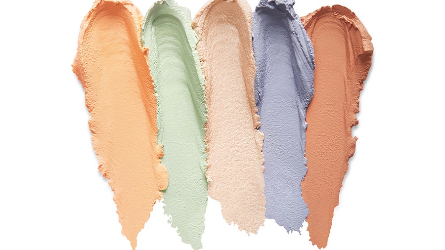 Лучшие средства для проблемной кожи сыворотка Stila консилеры Kiko пудра Bare Minerals | Allure