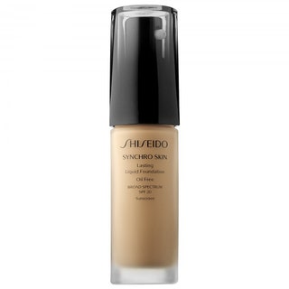 Shiseido тональный крем Synchro Skin. Легкий но надежный  ни один прыщик себя не выдаст.