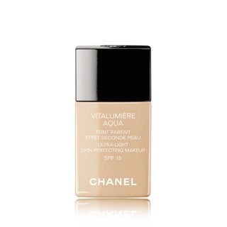 Chanel тональное средство Vitalumière Aqua . Легкая консистенция и натуральный эффект с ним кожа выглядит как ваша...