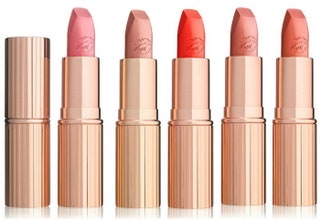 Charlotte Tilbury помады Hot Lips цена по запросу.