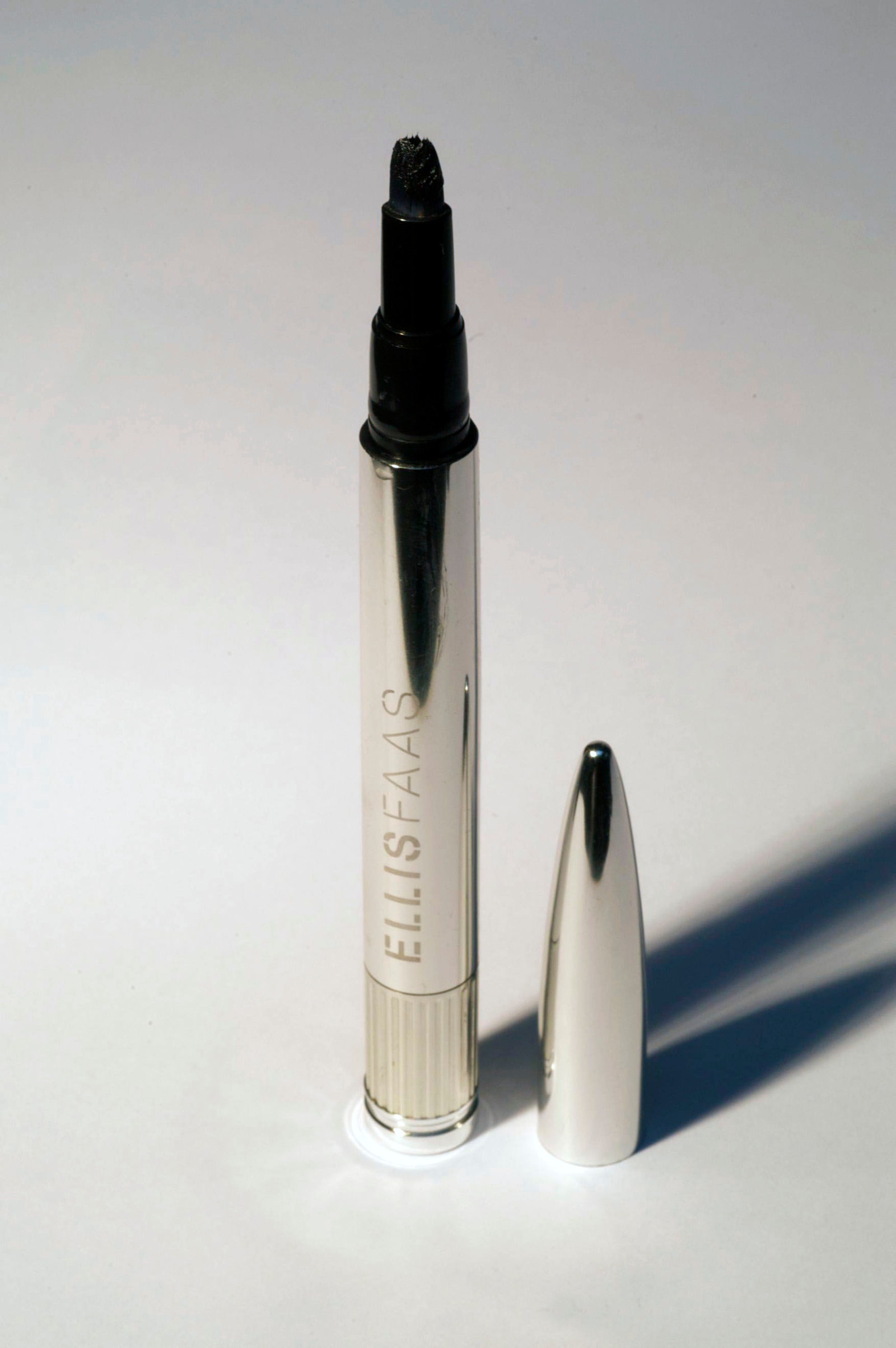Лучшие тени для век Chanel Illusion D'Ombre Velvet Bourjois Smoky Eyes и другие | Allure