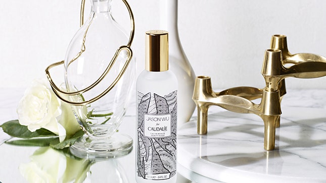 Beauty Elixir вода для красоты лица Caudalie во флаконе по дизайну Джейсона Ву