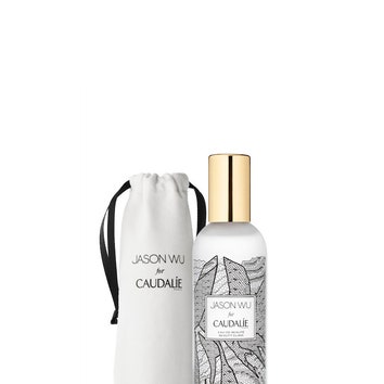 Beauty Elixir: вода для красоты лица Caudalie во флаконе по дизайну Джейсона Ву