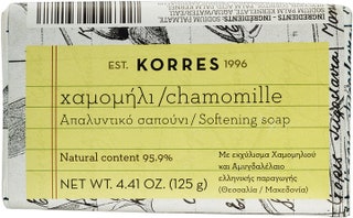 Korres мыло Chamomille Softening Soap. Натуральное очищающее мыло помогает снять раздражение с кожи при этом не...