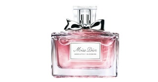 Dior Miss Dior Absolutely Blooming. Новинка в линейке Miss Dior. Ее уже можно найти в больших европейских магазинах в...
