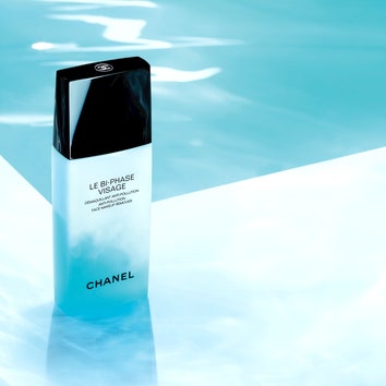 Одним движением: двухфазное средство для снятия макияжа Le Bi-Phase Visage от Chanel