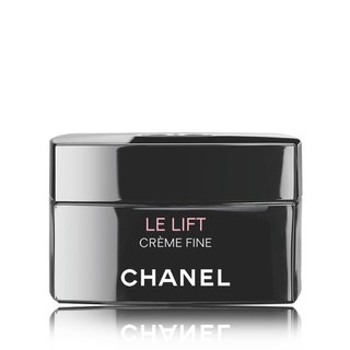 Chanel крем для коррекции морщин и упругости кожи Le Lift около 7000 р.