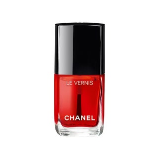 Chanel лак для ногтей Le Vernis Gloss 1905 руб.