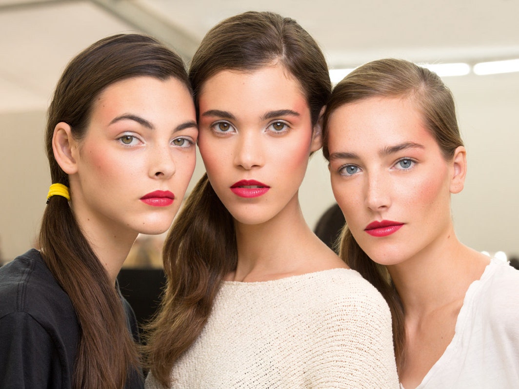 Как повторить бьюти-образ с весенне-летнего показа Chanel 2017