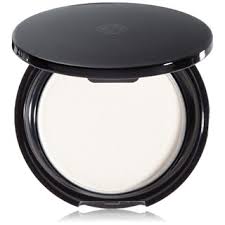 Shiseido прозрачная компактная пудра Translucent Pressed Powder цена по запросу. Лучше всего наносить на скулы под брови...