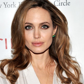 У Анджелины Джоли новый роман &- утверждают СМИ
