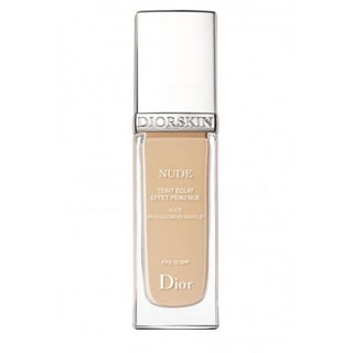Dior тональный крем Diorskin Nude. Cамый любимый и незаменимый. Отлично выравнивает кожу держится целый день и в самых...