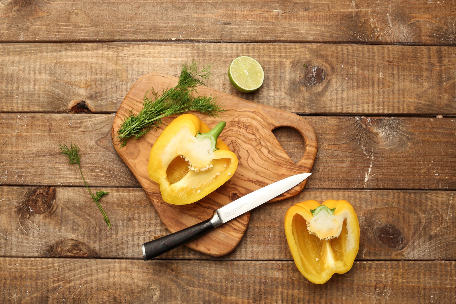 Рецепт салата с клубникой и желтым перцем пошаговая инструкция приготовления | Allure