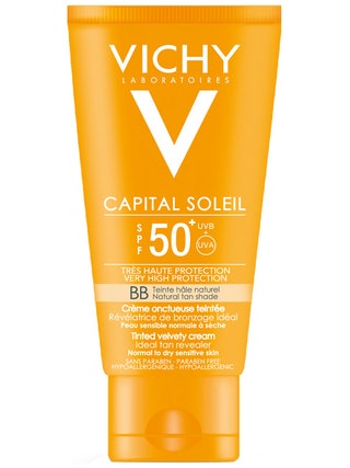 Vichy  BBкрем для лица Capital Soleil SPF 50 Natural  Tan Shade 867 руб. Помимо солнцезащитных фильтров в составе есть...