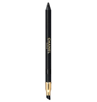 Выбор Елены Великановой Chanel карандаш для глаз  Le Crayon Yeux  Noir 01 цена по запросу. Не растекается и не тускнеет....