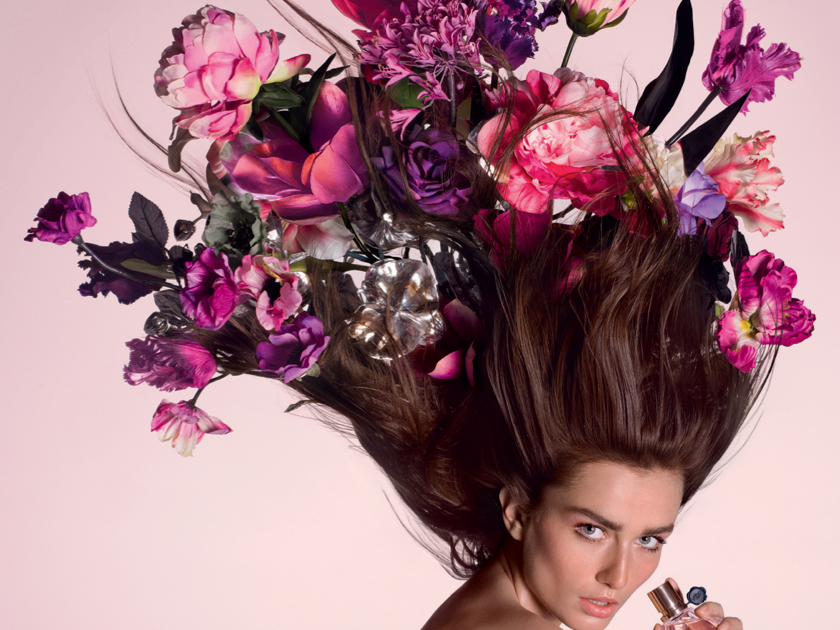 Богиня цветов: новый рекламный образ аромата Flowerbomb от Viktor&Rolf