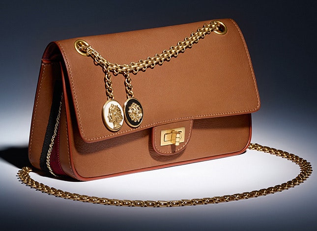 Аксессуар дня новая версия легендарной сумки Chanel 2.55